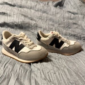 New Balance 237 sneakers.